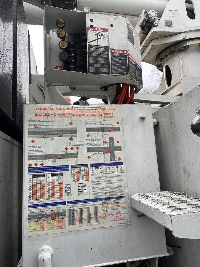 2004 Ford F 750 Altec 75' Boom Lift