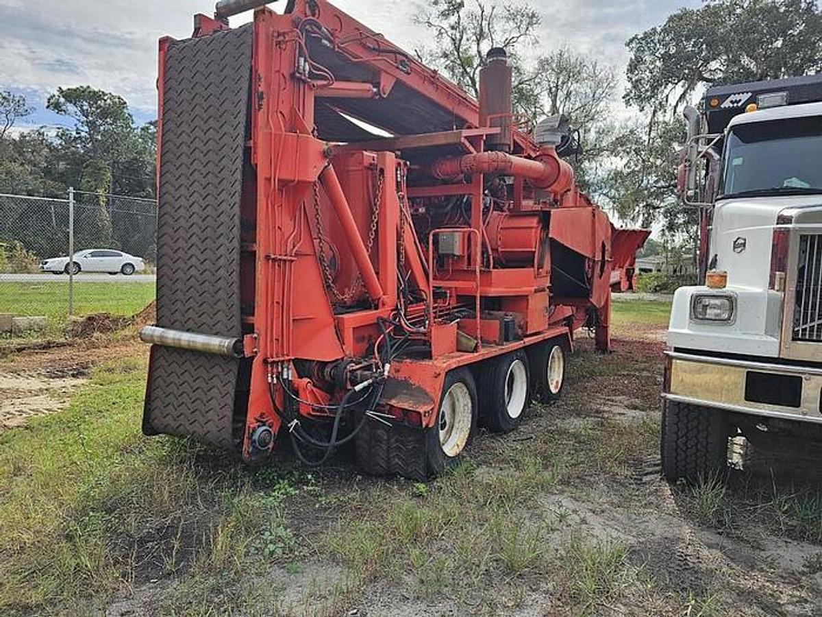 2000 Morbark 5600