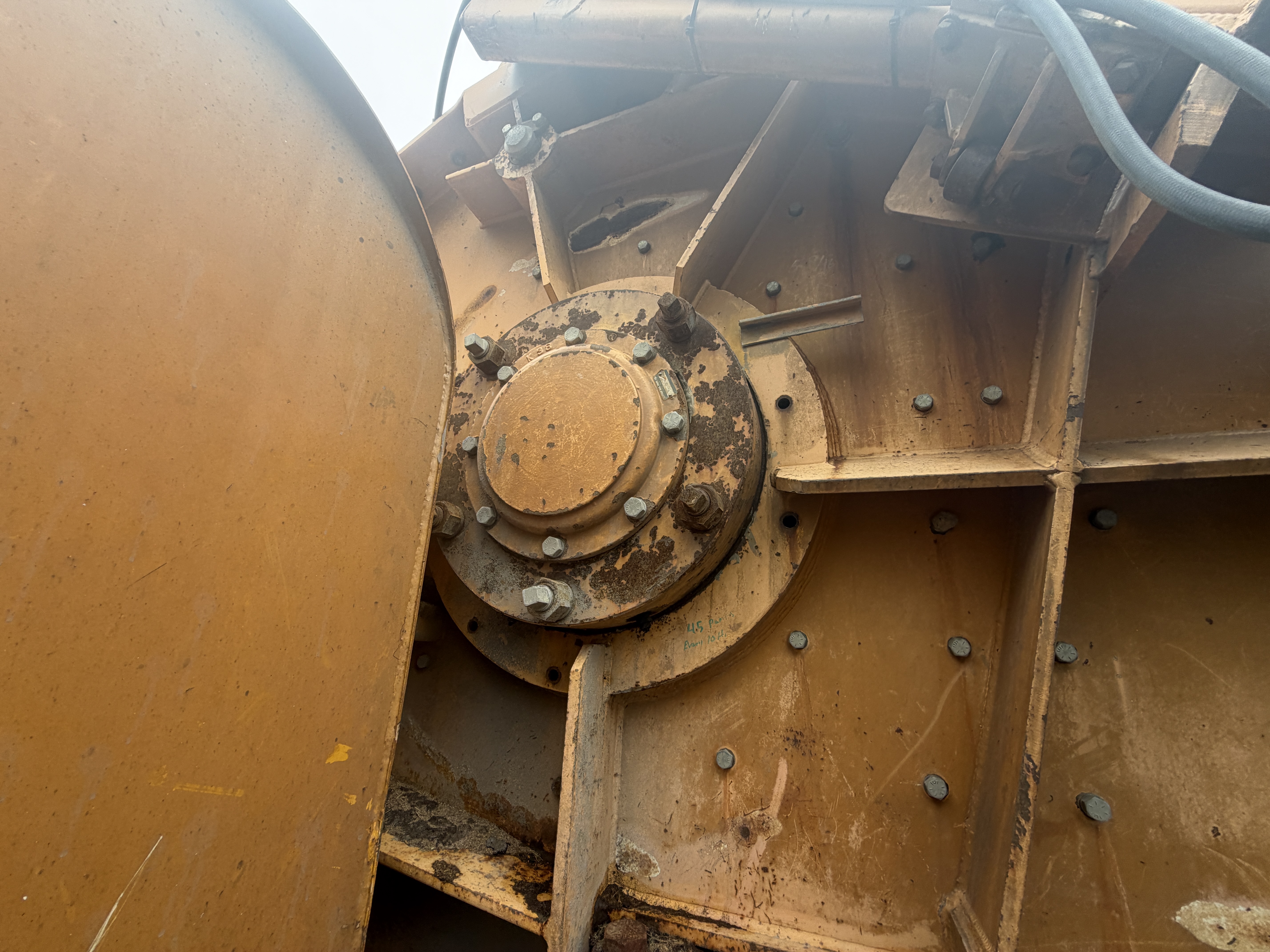 CBI Magnum Horizontal Grinder