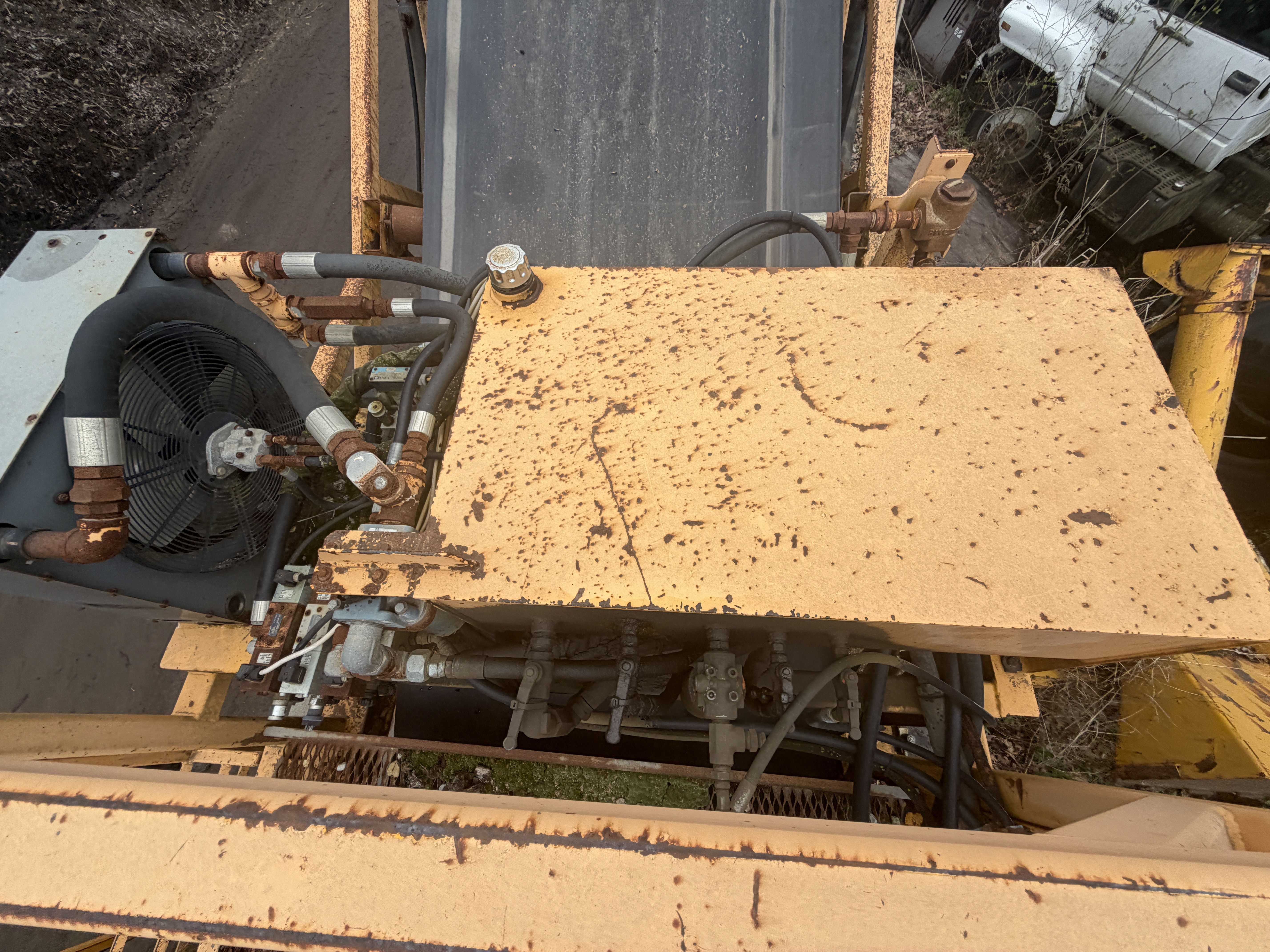 CBI Magnum Horizontal Grinder