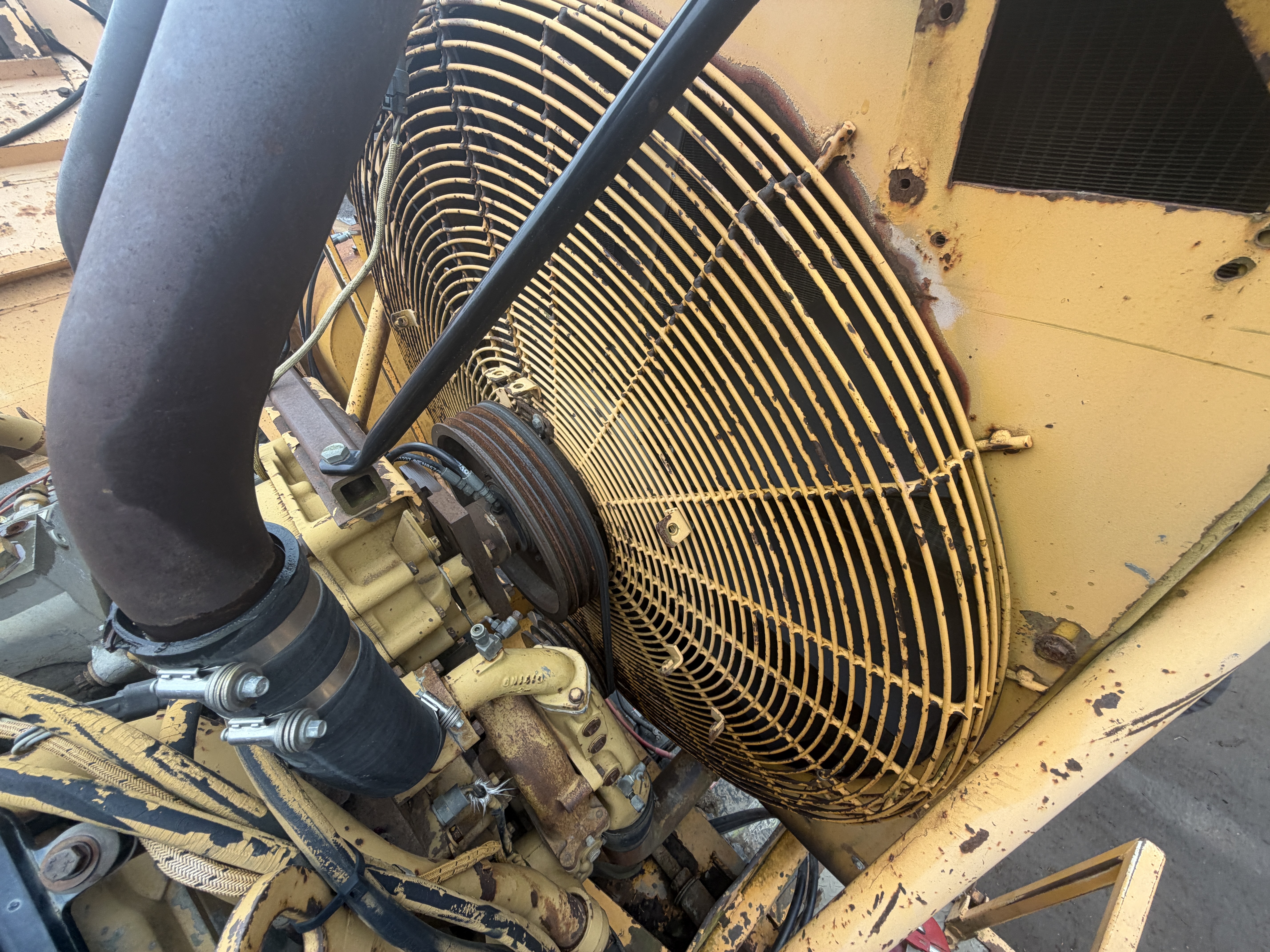 CBI Magnum Horizontal Grinder