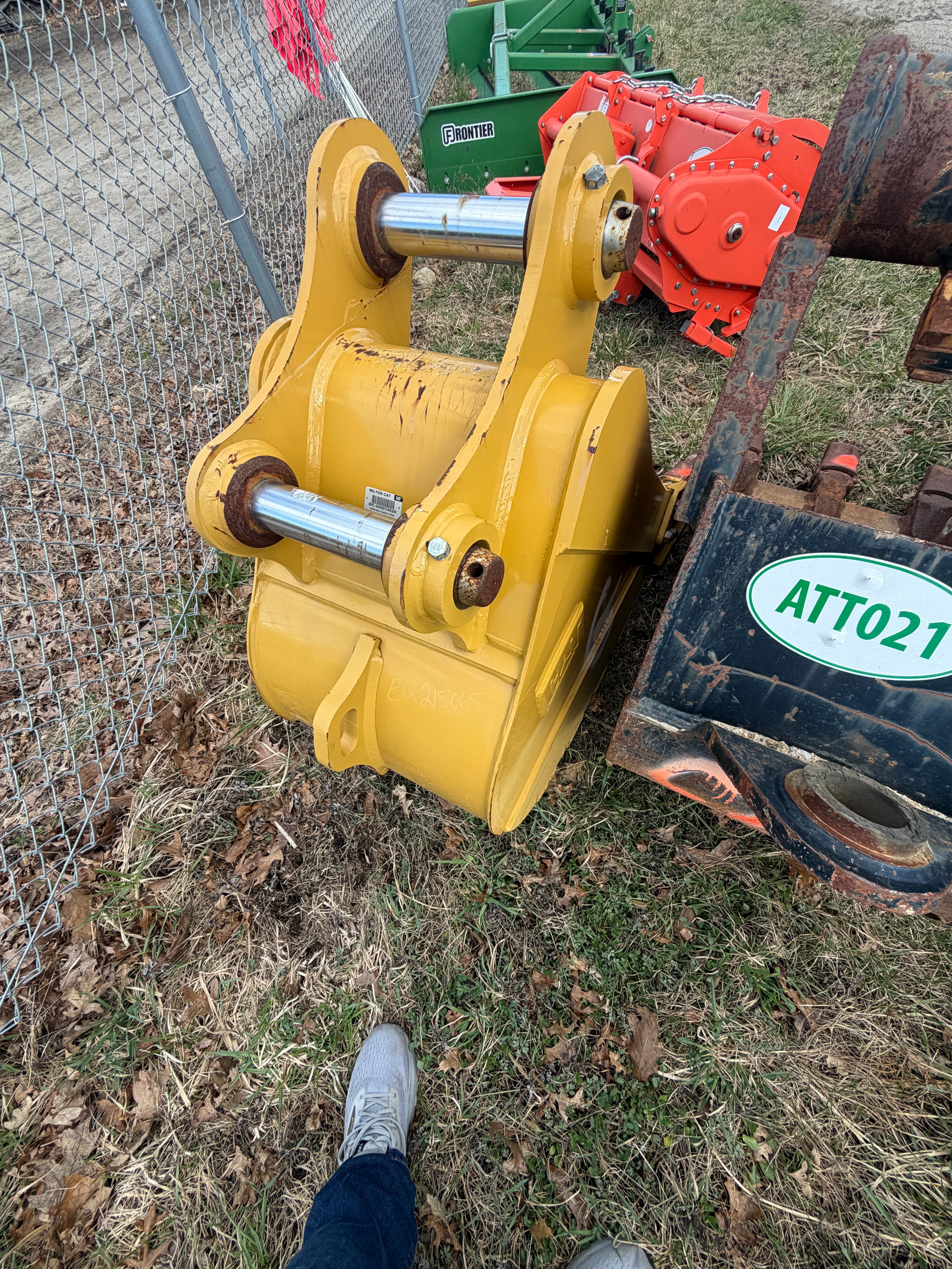 CAT Quick-Coupler Bucket