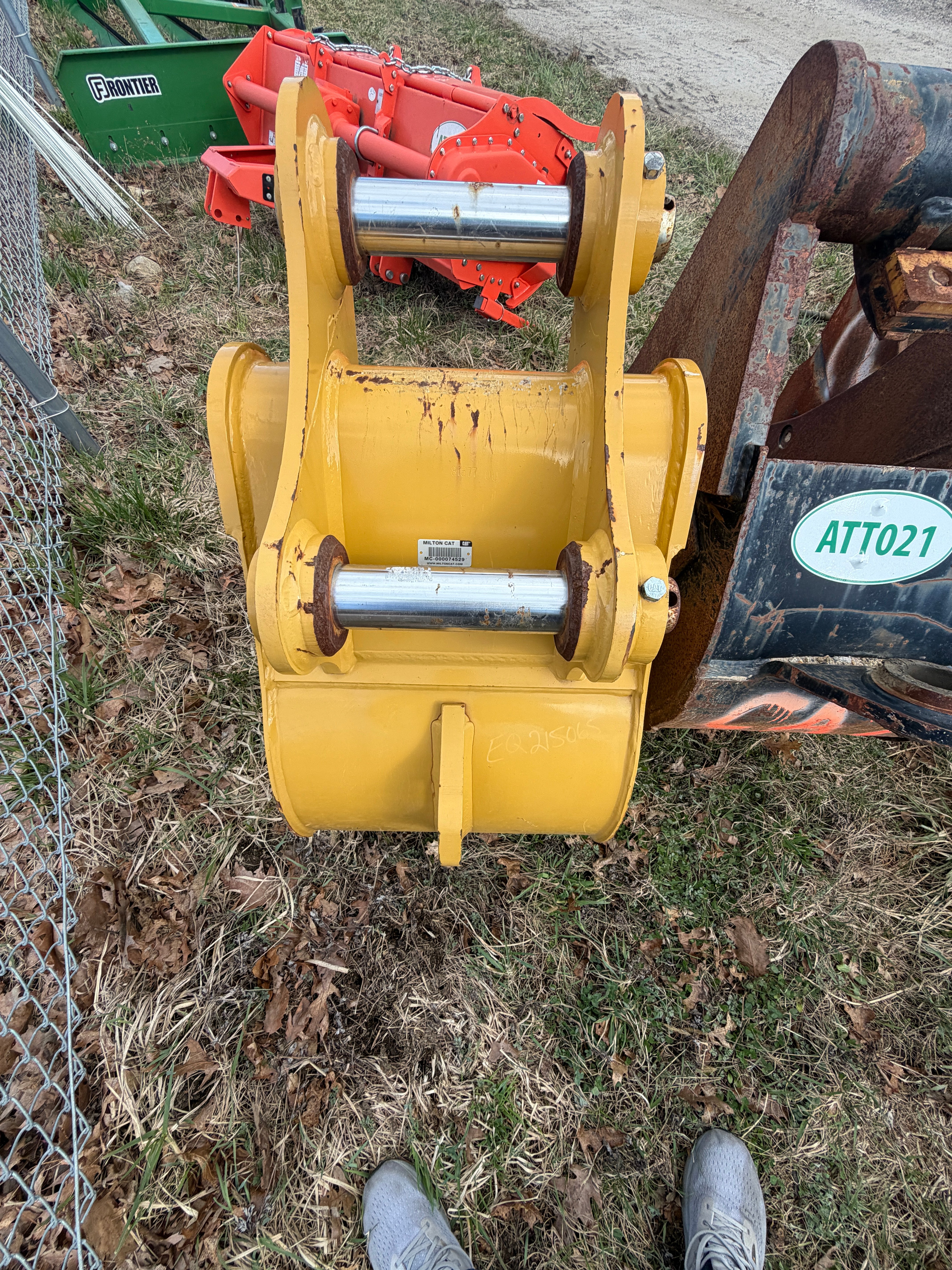 CAT Quick-Coupler Bucket