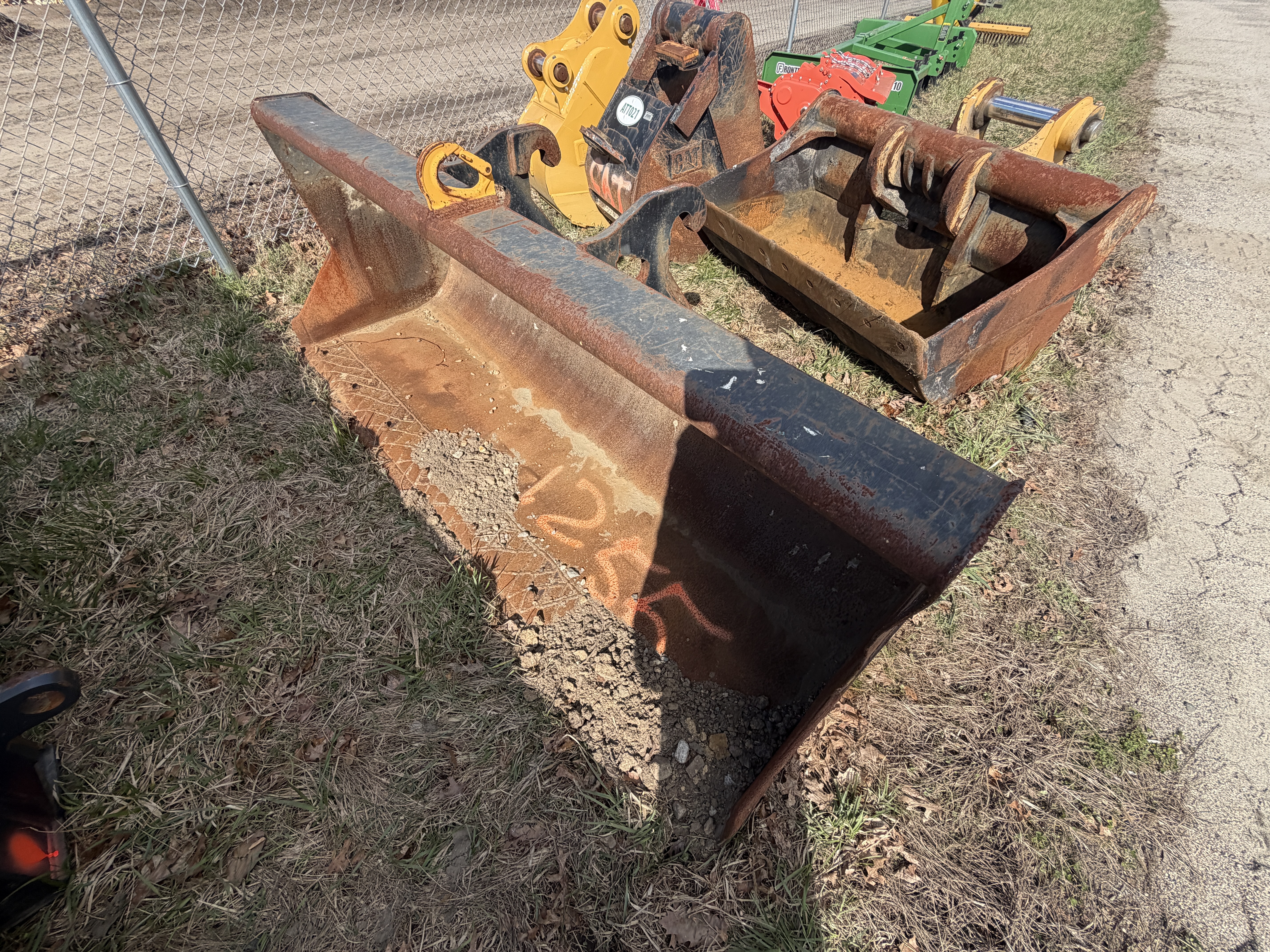 CAT Grapple Bucket