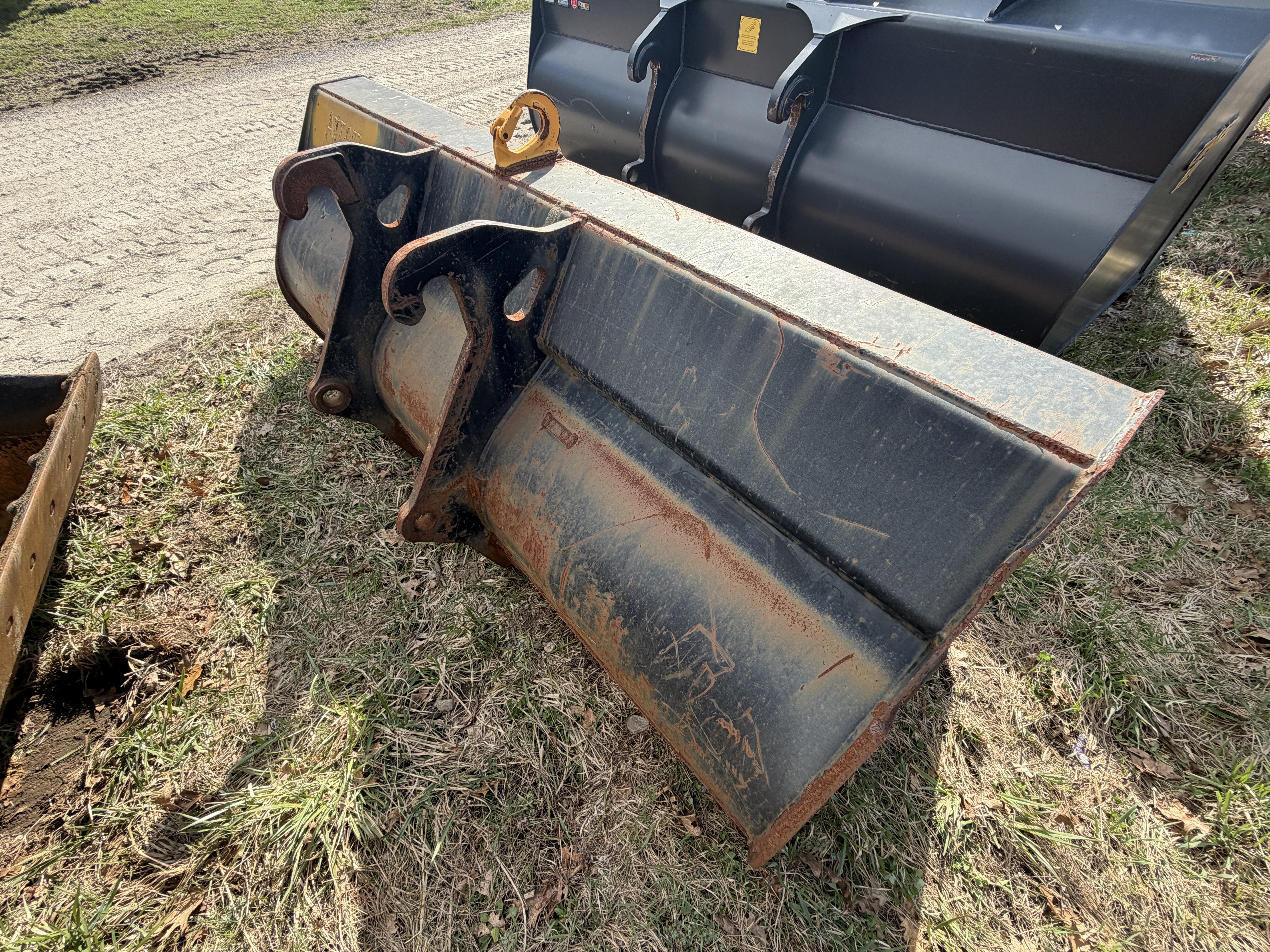 CAT Grapple Bucket