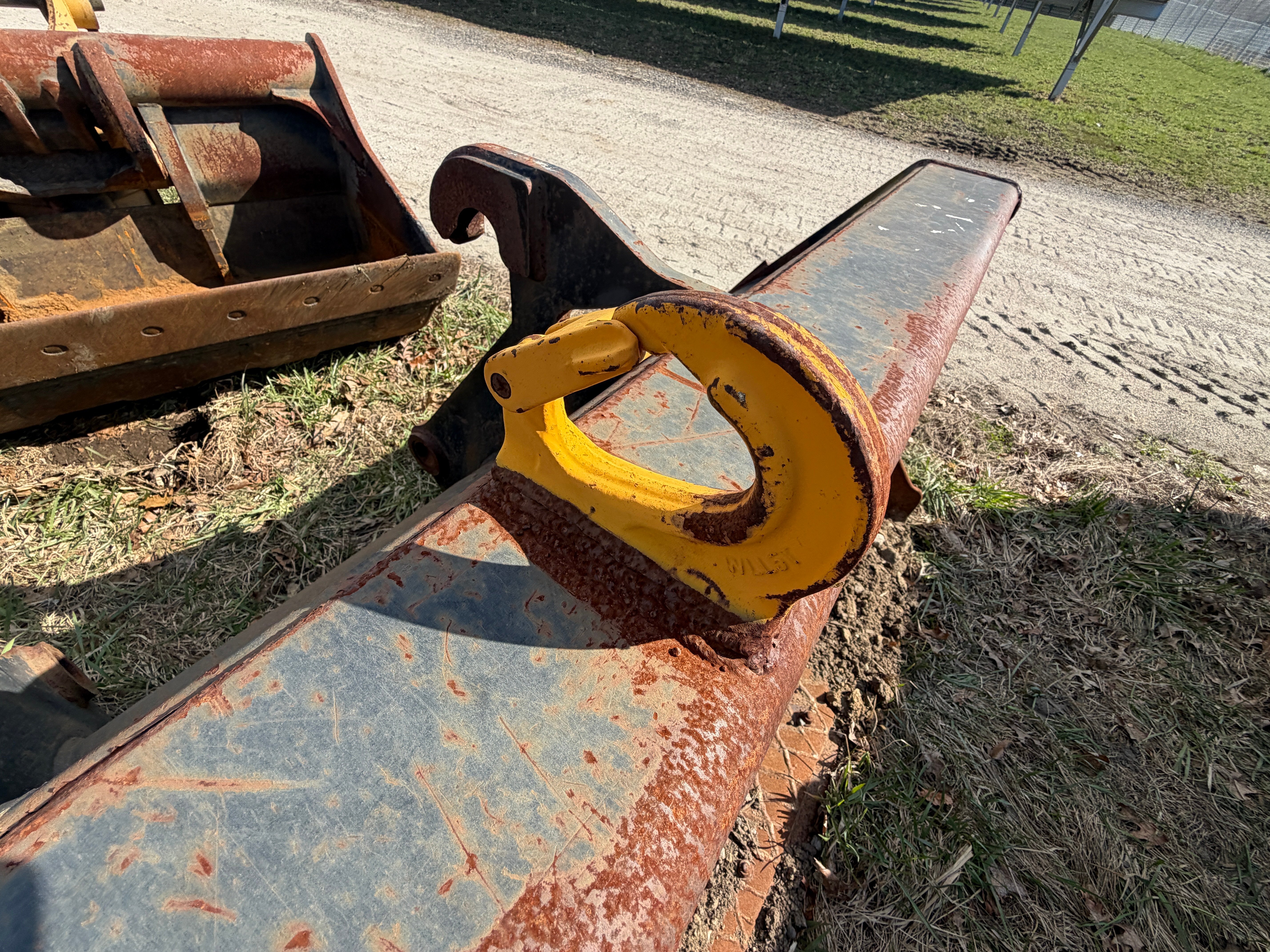 CAT Grapple Bucket