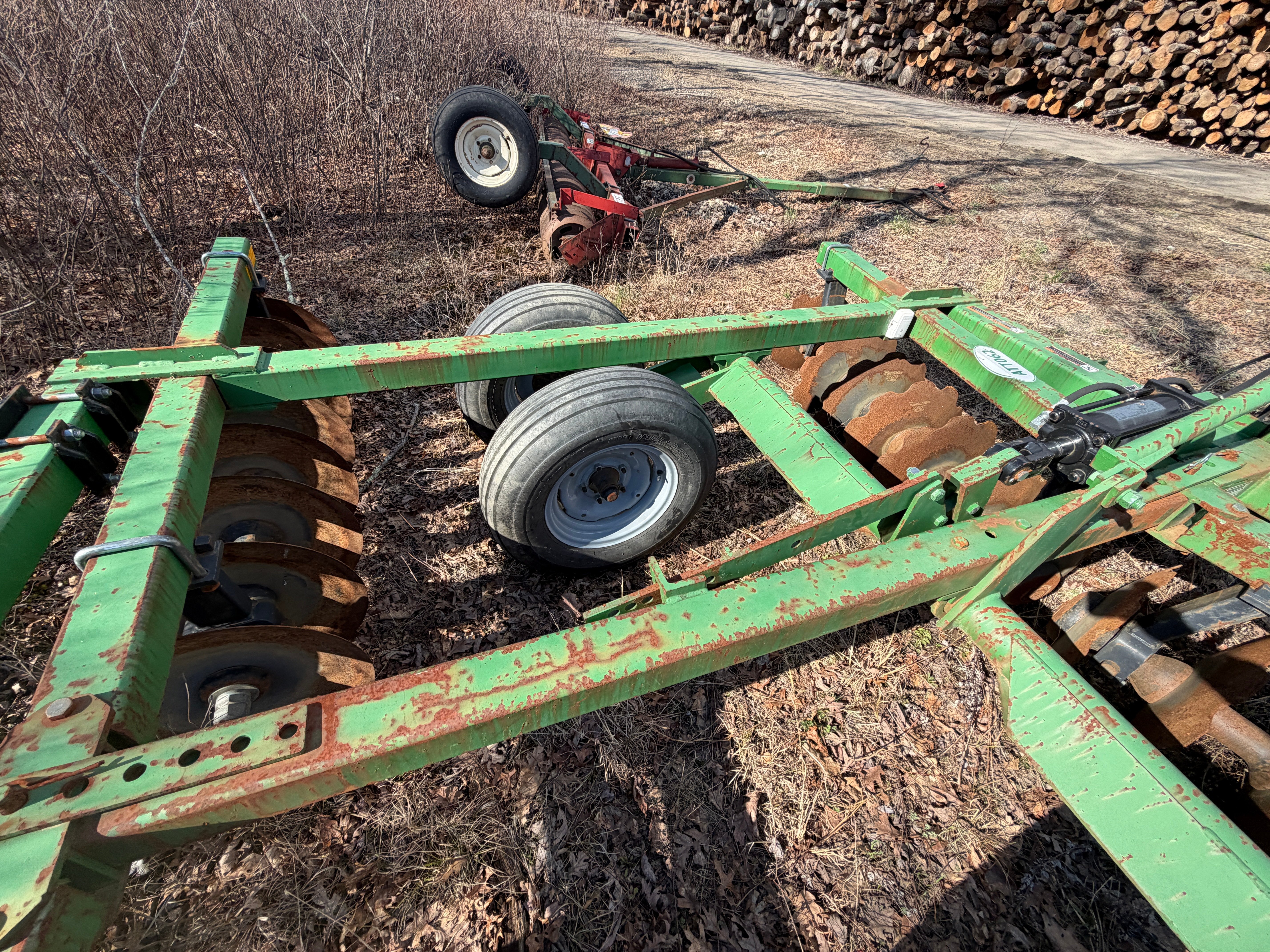 Frontier DH1612 Disc Harrow