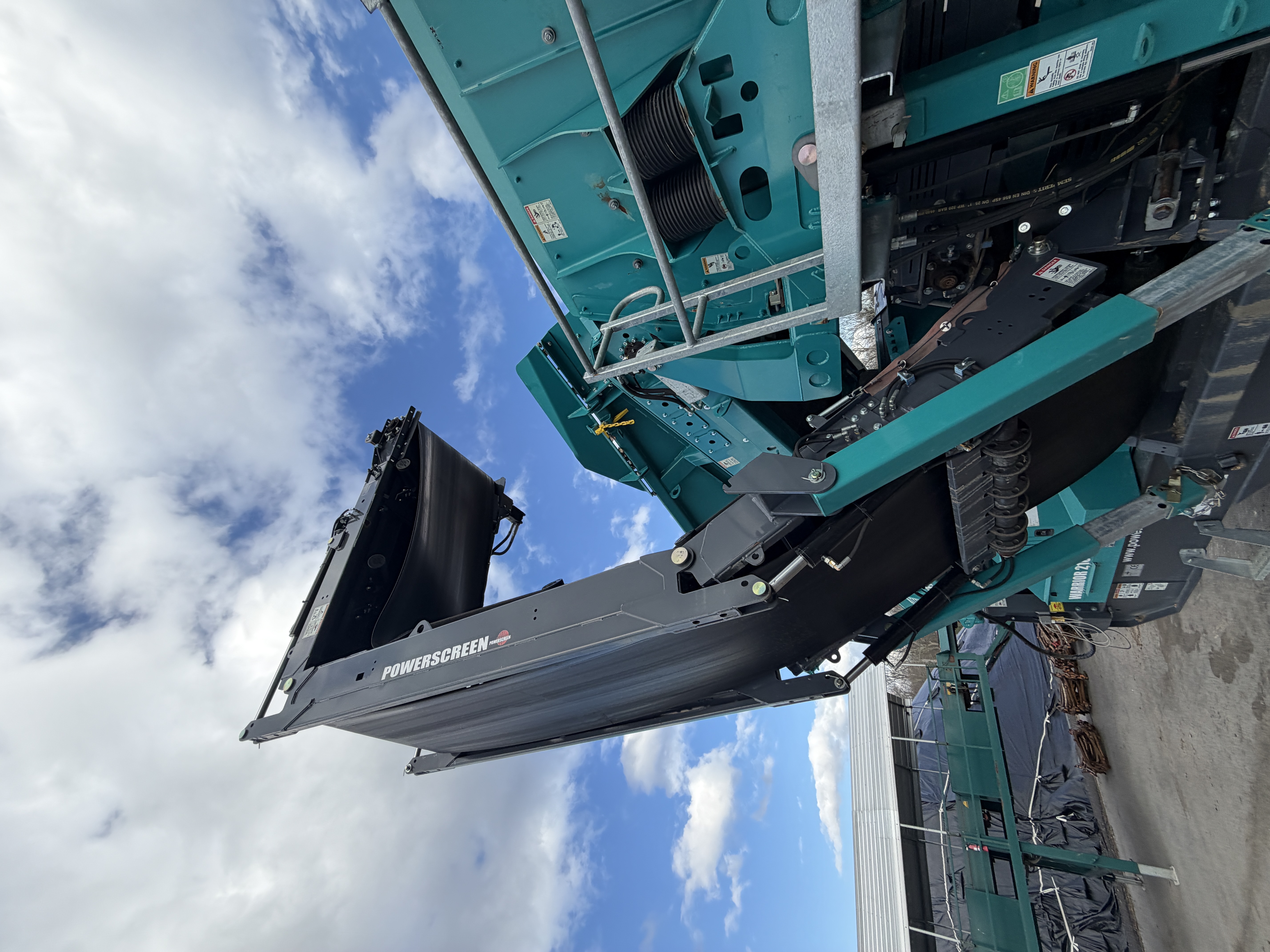 Powerscreen Warrior 2100