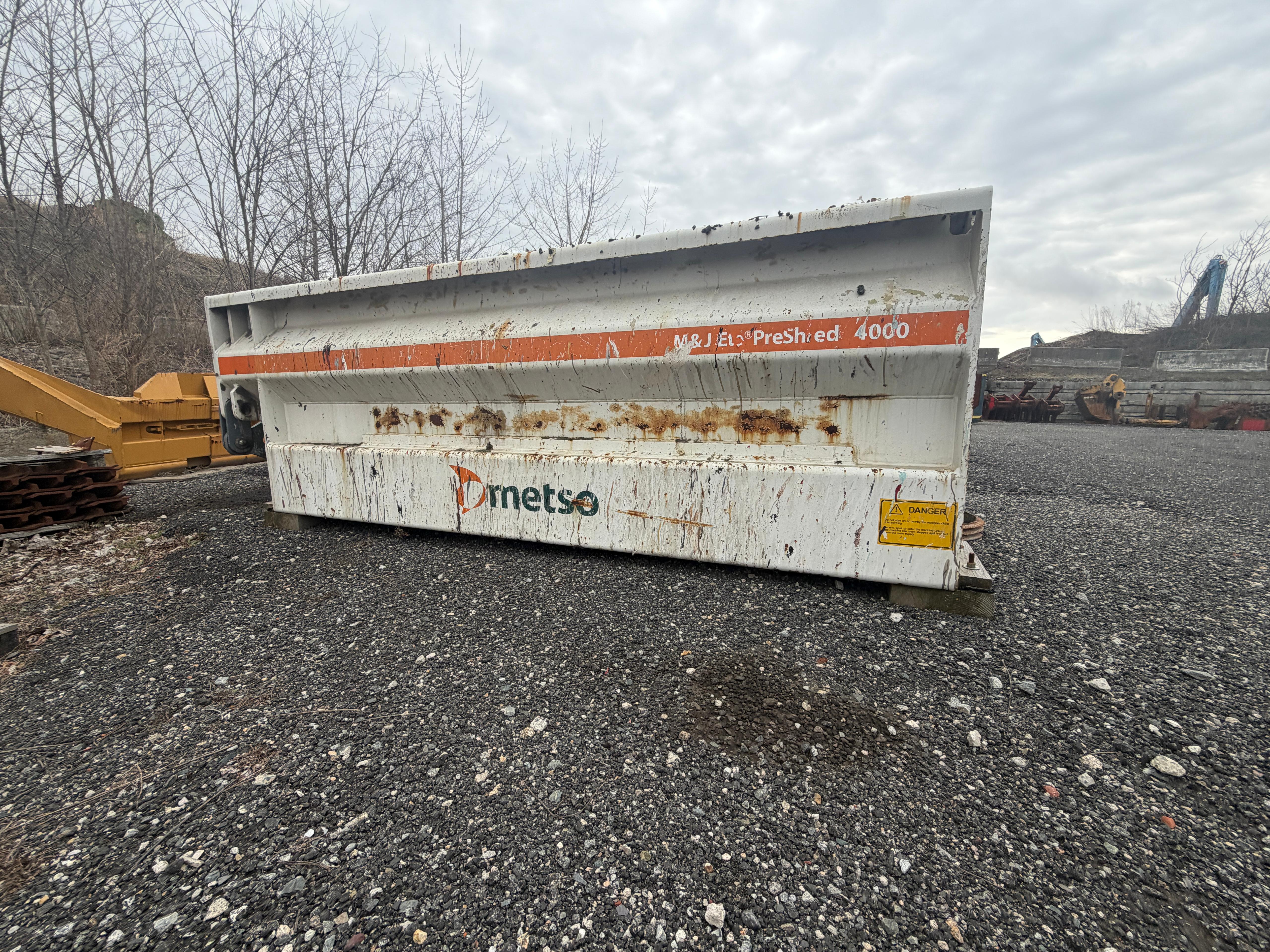 Metso M&J 4000 Cutting Table